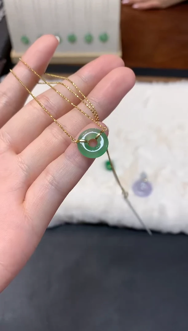 项链18K金镶嵌翡翠W666|2980
