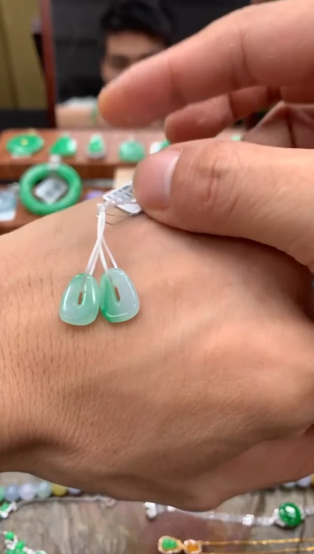 吊坠(不含链)未镶嵌翡翠无事牌一对