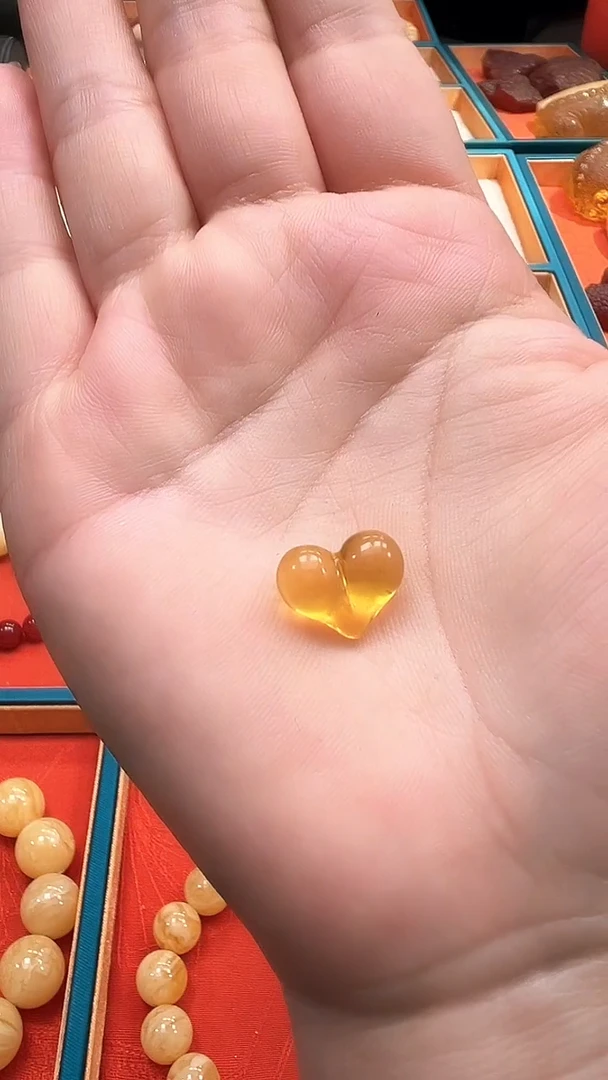 裸石蜜蜡未镶嵌15+蜜蜡精工屁桃