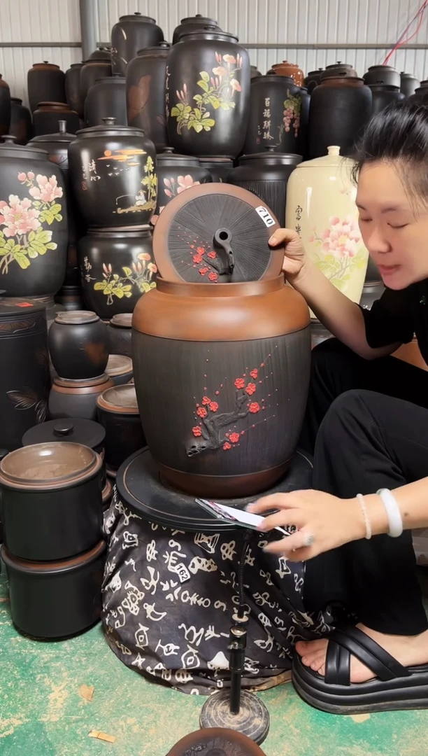 罐瑕疵 水缸  20升 红梅 710