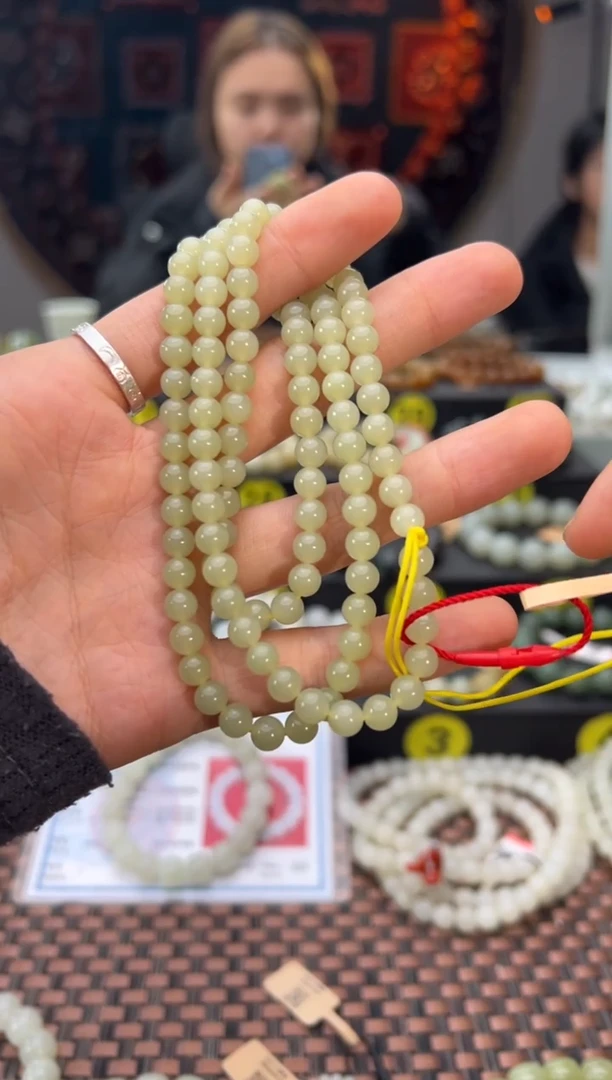 项链未镶嵌和田玉若羌料黄口           项链卡6