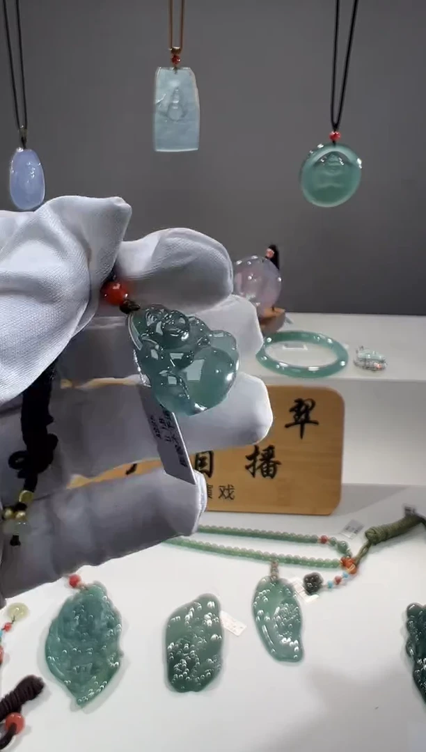 吊坠(不含链)未镶嵌翡翠佛公