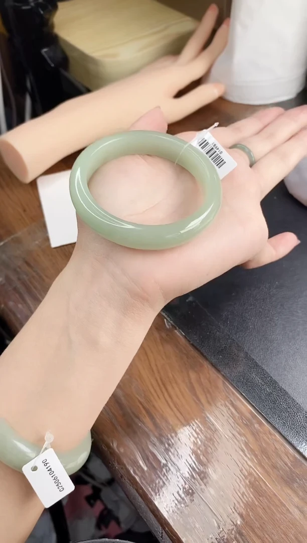 石英质玉手镯未镶嵌j45-DB多样性发货