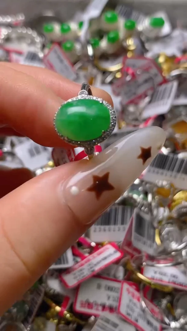 银S925镶嵌戒指翡翠百内无证书