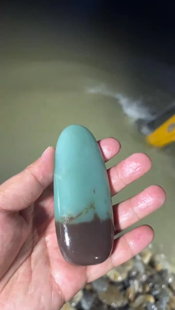 颈饰未镶嵌和田玉（糖玉）1