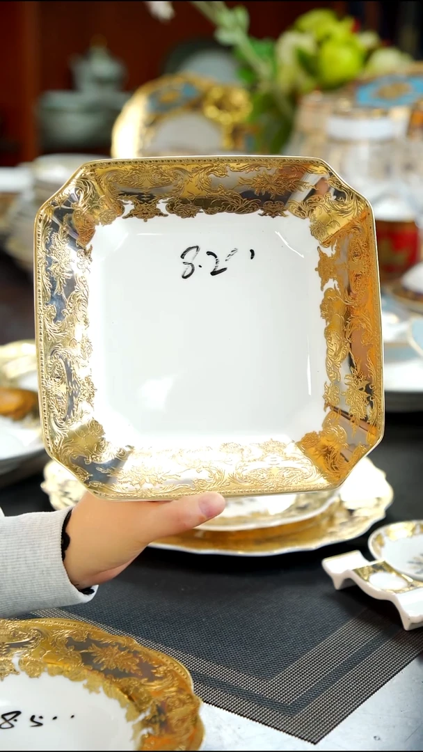 瓷片方深盘  1个