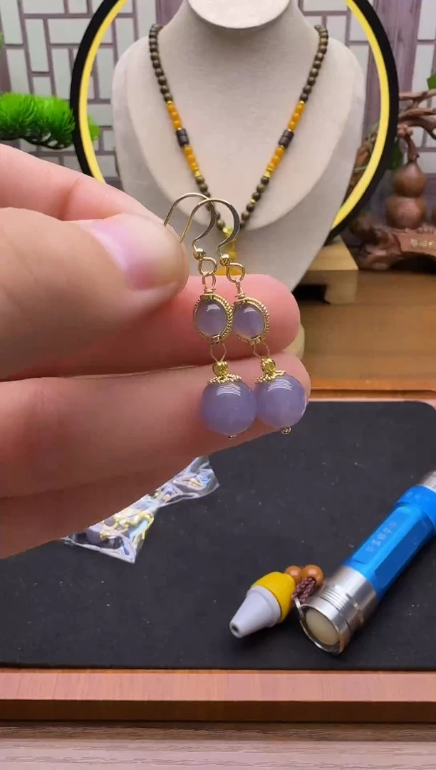 14K金镶嵌和田玉耳饰E139