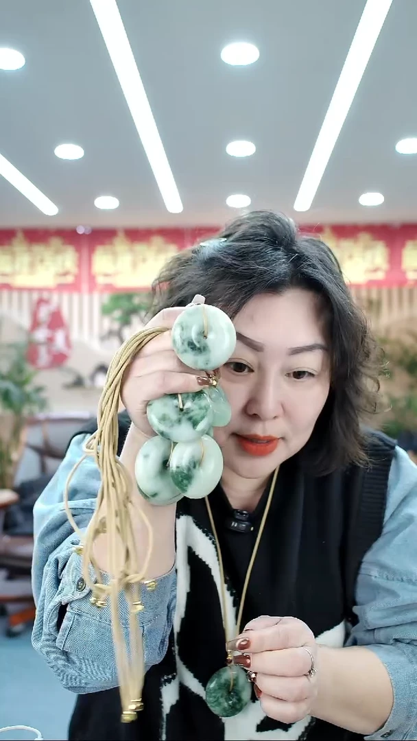 未镶嵌透闪石-蛇纹石玉吊坠多样式发货随机发一