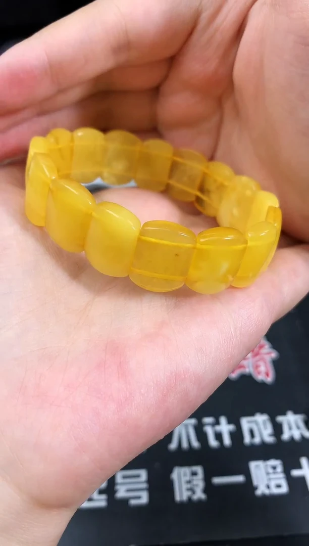 蜜蜡未镶嵌珠宝奇石101