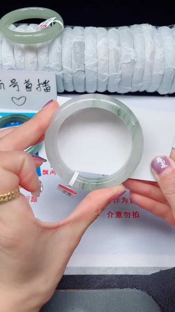 未镶嵌手镯石英质玉348-54/55