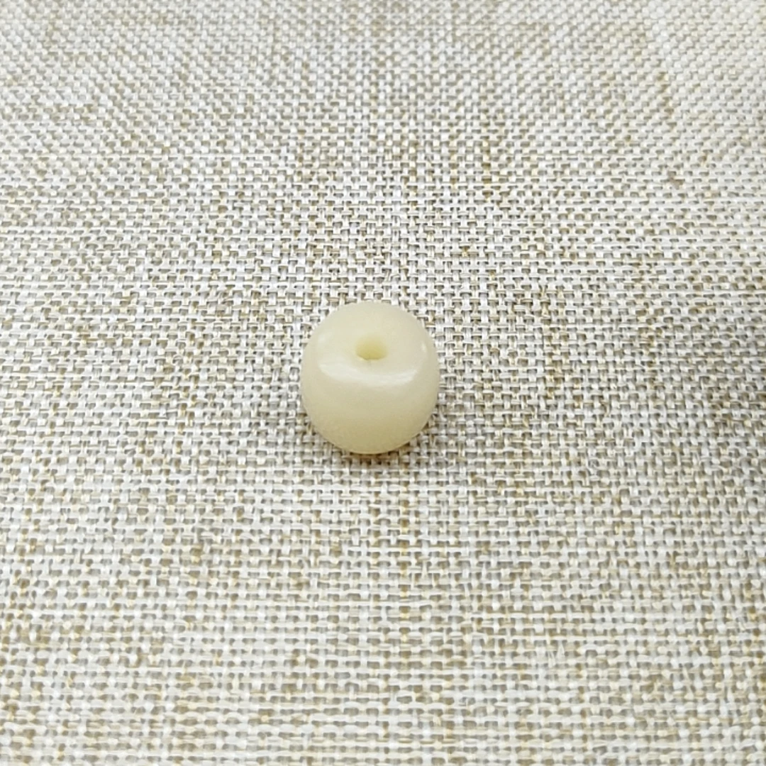 YL0020  香香耳骨润约7*6mm单珠