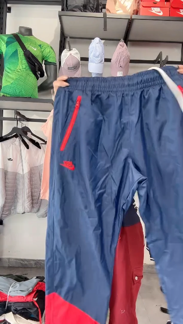 1573  编码 瑕疵款直播间过款为准 尺码