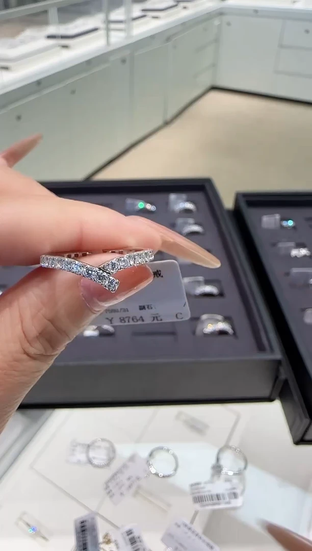 【闪购商品】合成钻石18K金镶嵌排戒12#0.73ct