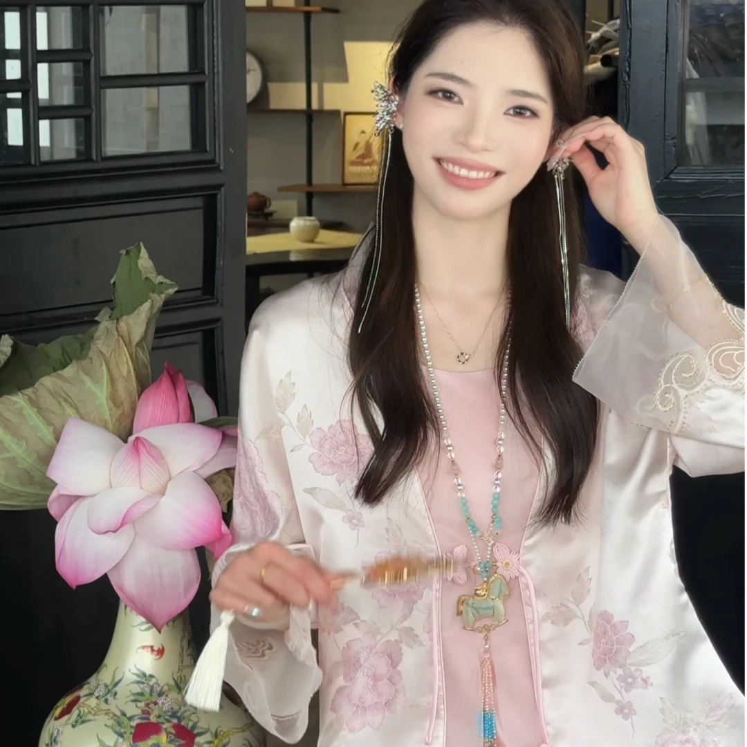莹莹推荐《国色芳华》2026初秋新款气质新中式桑蚕丝开衫8303