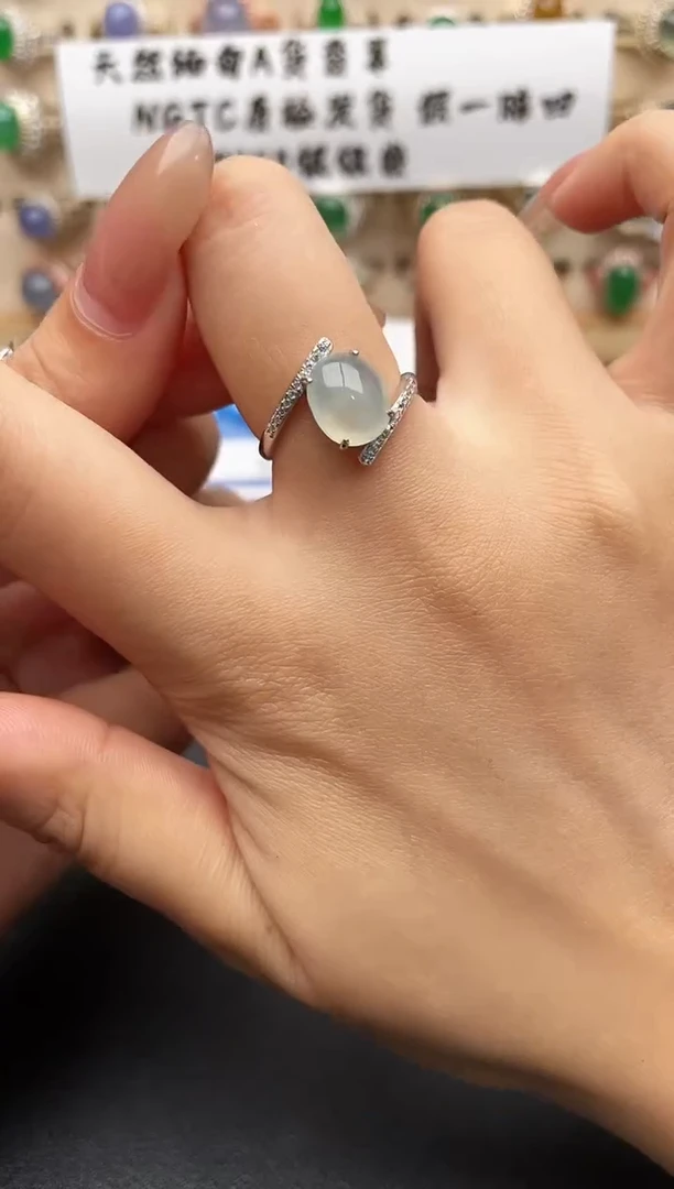 银S925镶嵌戒指翡翠一物一证一礼盒