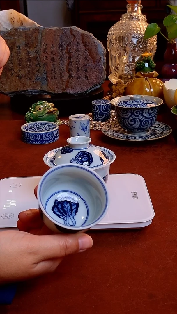 【手工手绘青花白菜盖碗+主人杯】