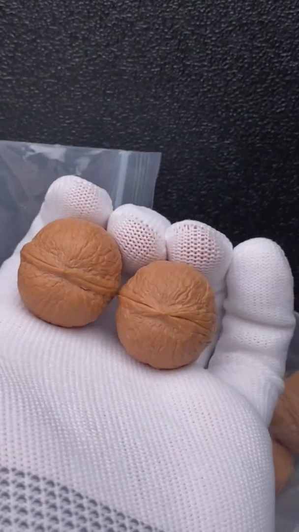 【闪购商品】文玩核桃把件蛇皮球