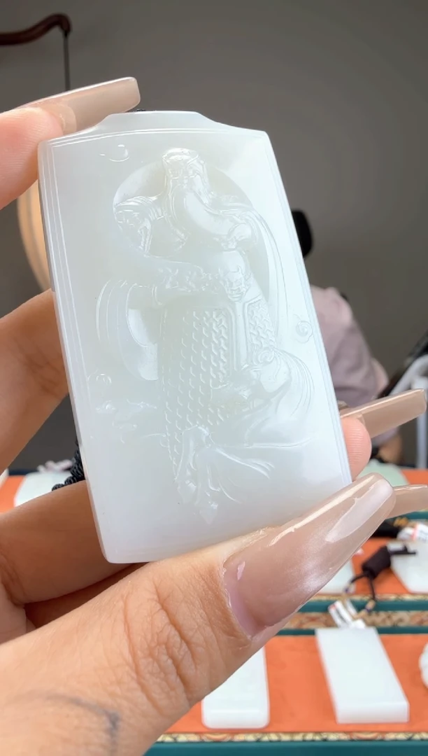 和田玉未镶嵌颈饰1