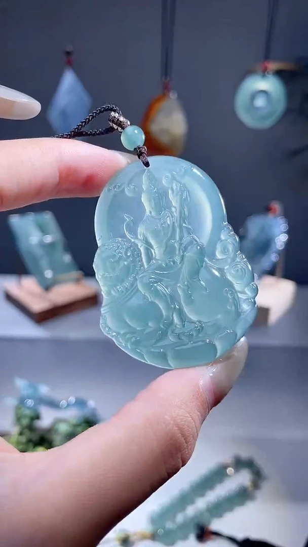 颈饰未镶嵌翡翠文殊