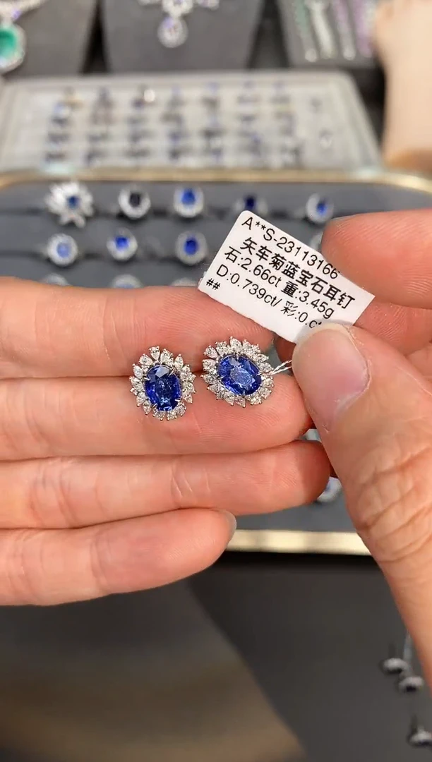 【闪购商品】蓝宝石耳饰18K金镶嵌2.66ct/喜迎财神专属价