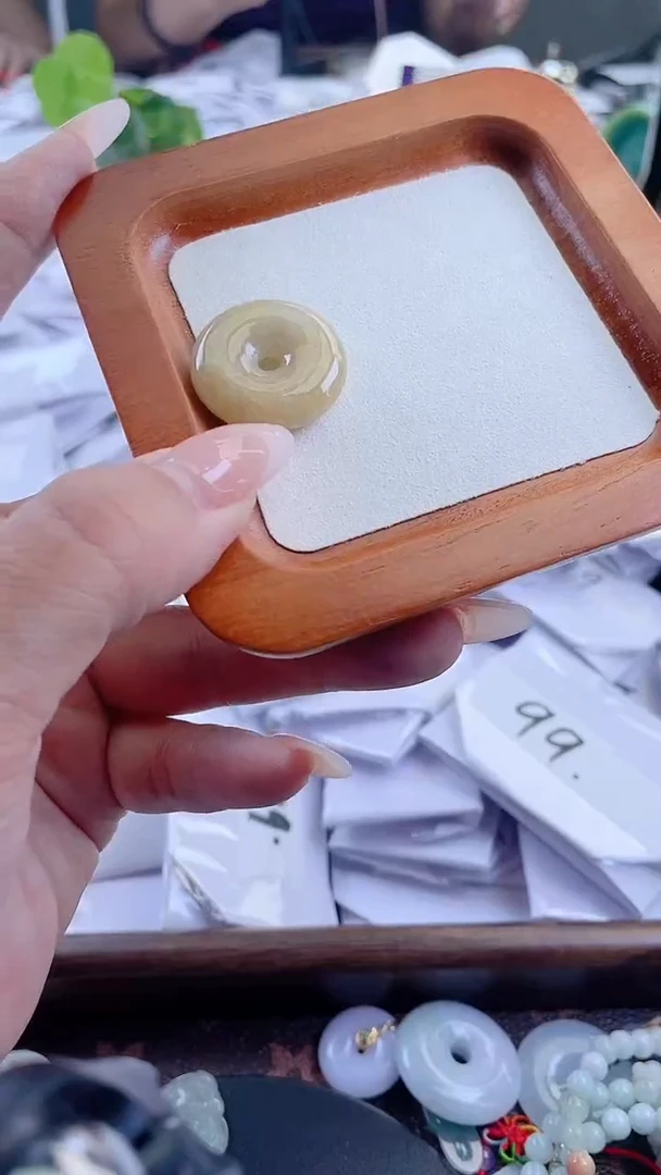 颈饰未镶嵌翡翠11