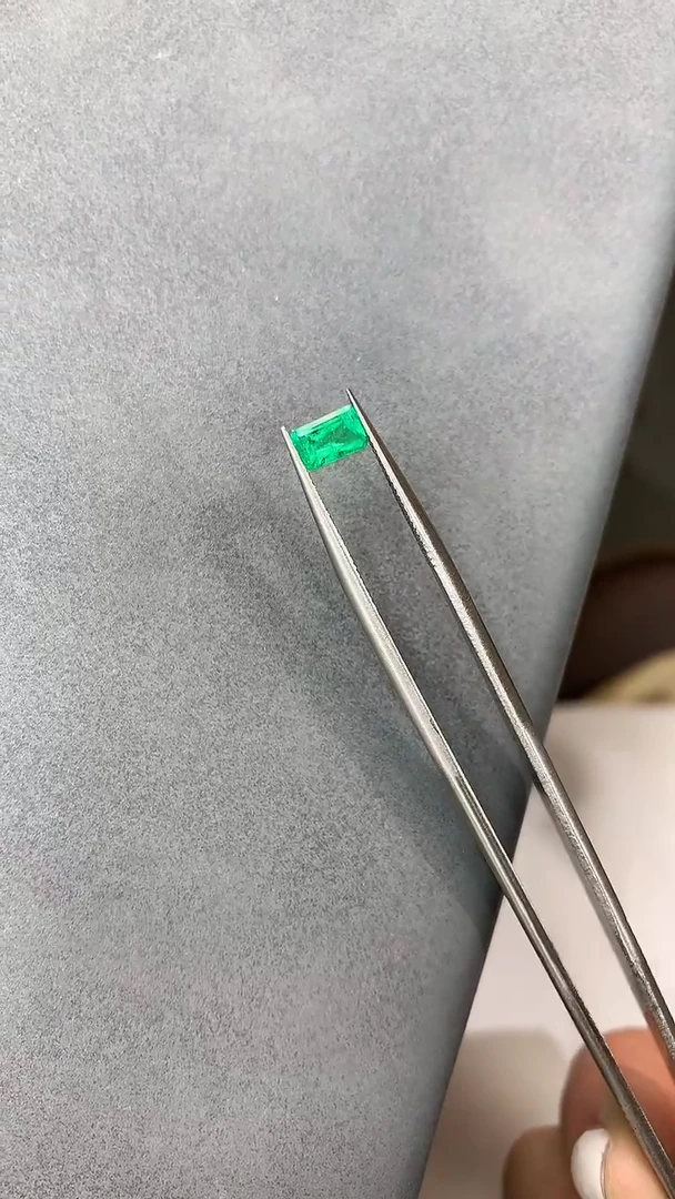 裸石祖母绿哥伦比亚祖母绿裸石0.64ct