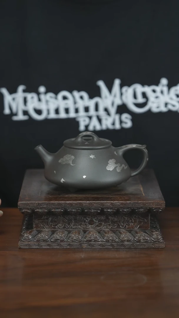 茶壶紫砂不*仙飞把祥云石瓢（错银）