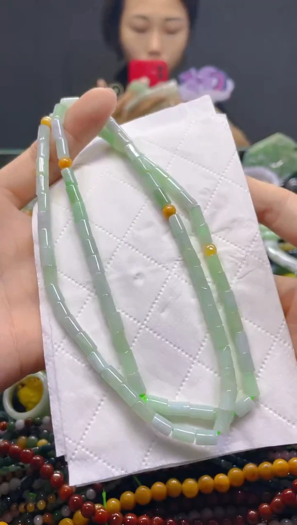 颈饰未镶嵌翡翠4MM/H/翡翠A货，一件也是批发价