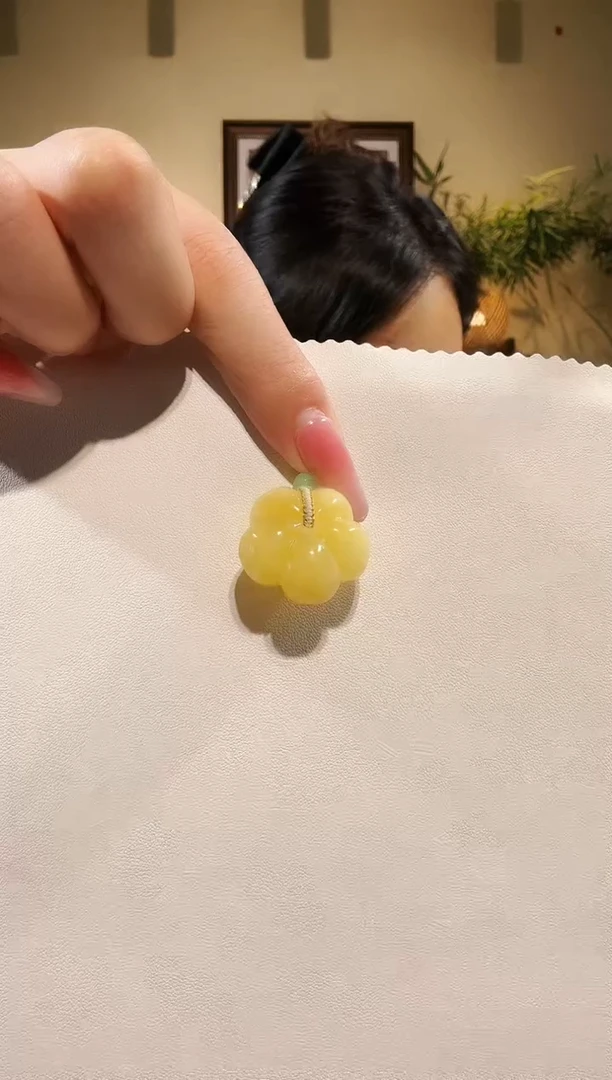 琥珀颈饰未镶嵌吊坠