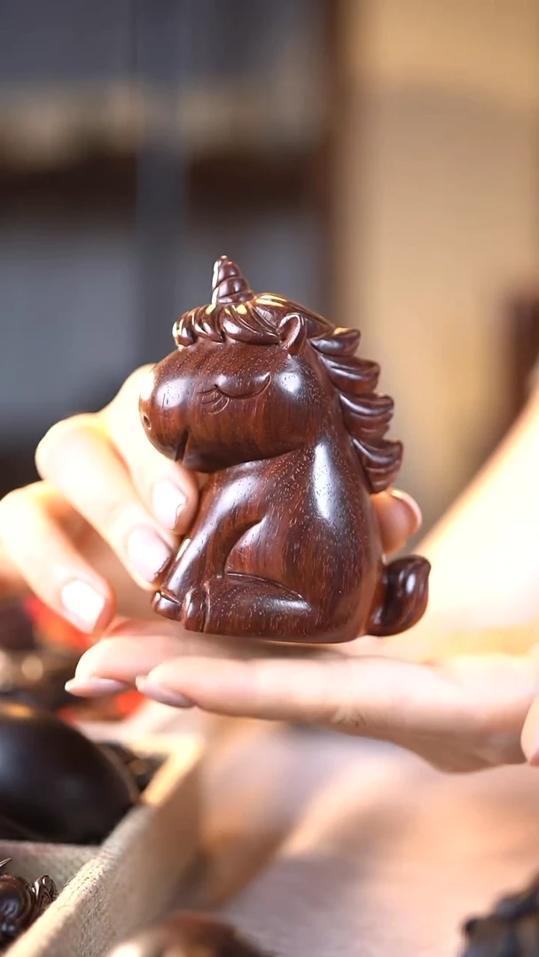 檀香紫檀（小叶紫檀）独角兽
