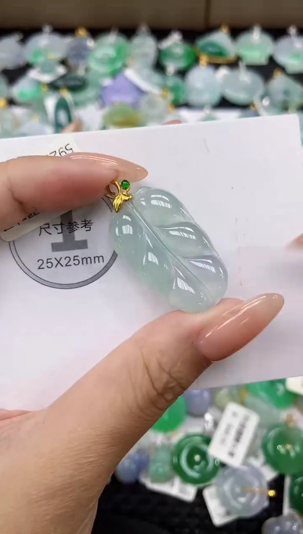 颈饰18K金镶嵌翡翠11111111111
