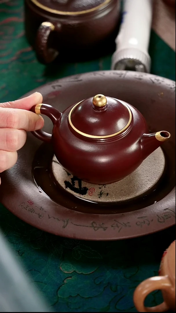 茶壶紫砂四号井茄皮紫泥描金薄胎水平