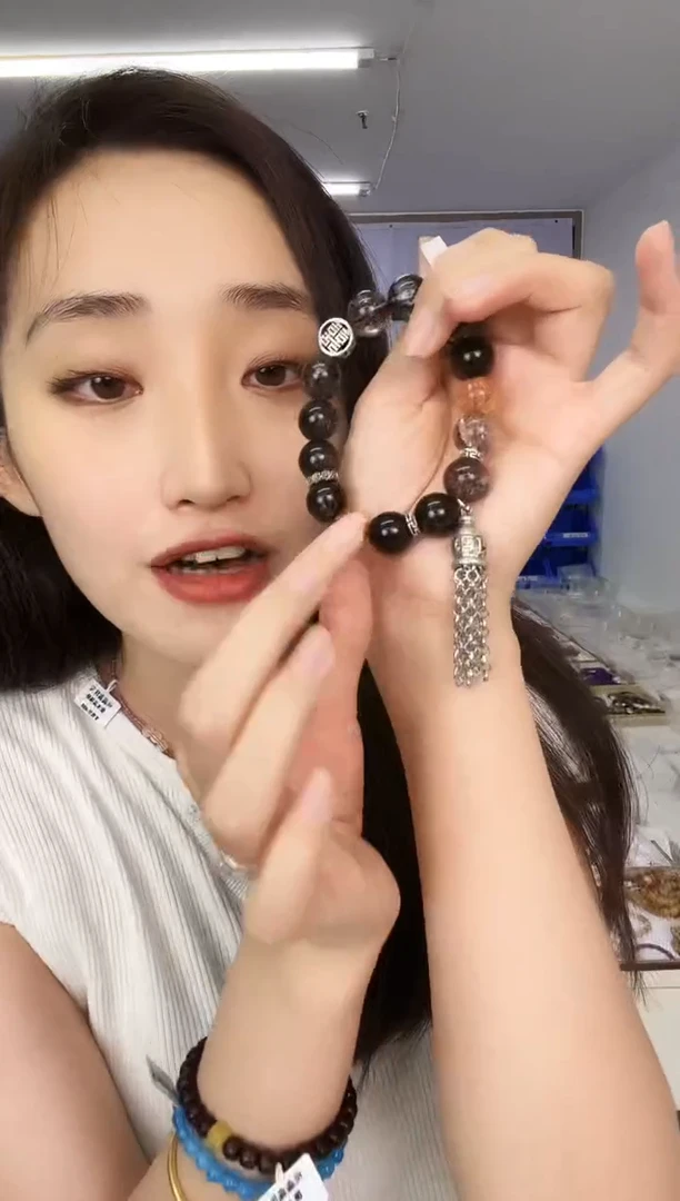 水晶手链未镶嵌天然珠宝多样性发其一