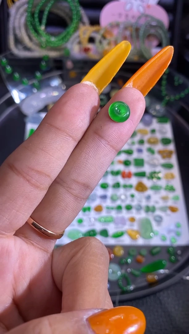未镶嵌挂件翡翠扣子