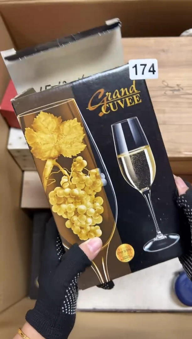 瓷片L**y174中古商品谨慎参拍