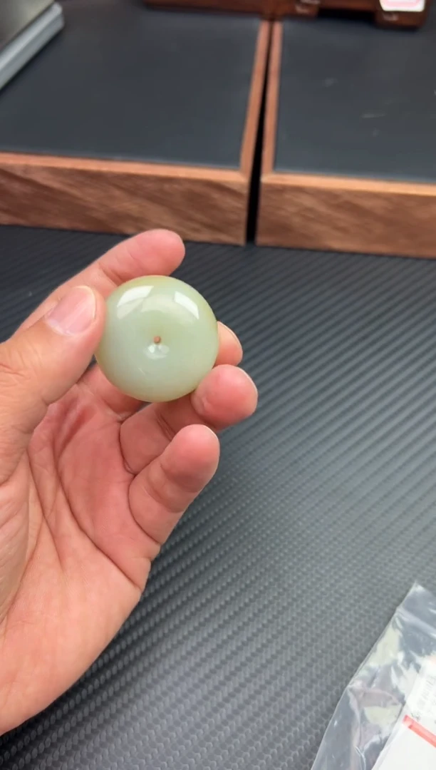 【闪购商品】和田玉吊坠(赠链)未镶嵌且末微色差迪克兰