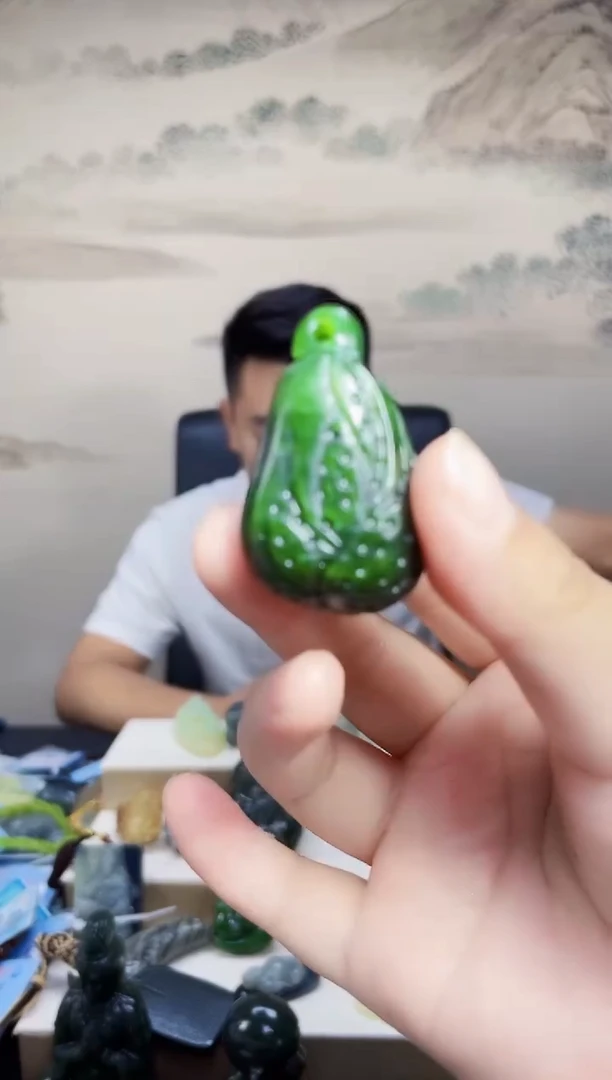 和田玉未镶嵌颈饰1