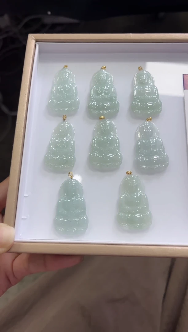颈饰18K金镶嵌翡翠D276/多样性发一件/配绳子