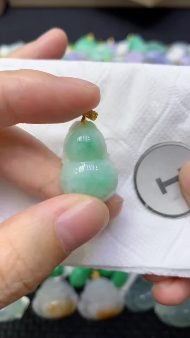 颈饰未镶嵌翡翠天然缅甸翡翠A货