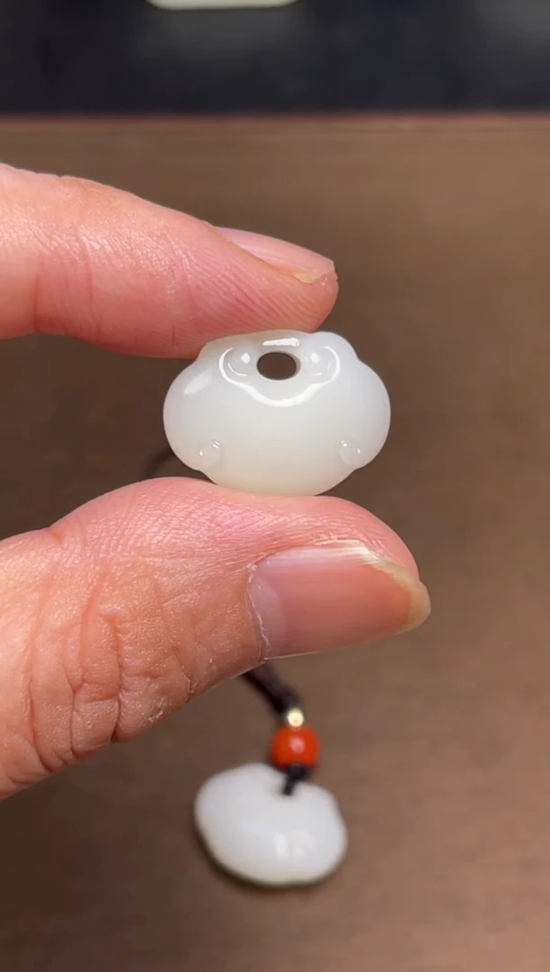 和田玉未镶嵌颈饰6