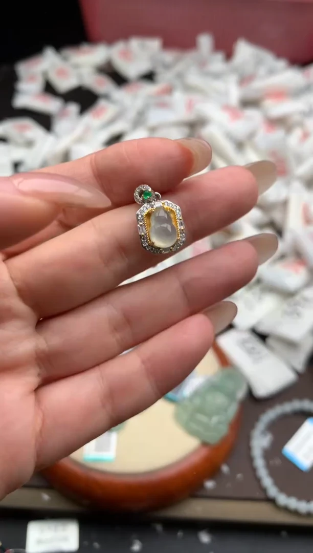 【闪购商品】翡翠颈饰银S925镶嵌一