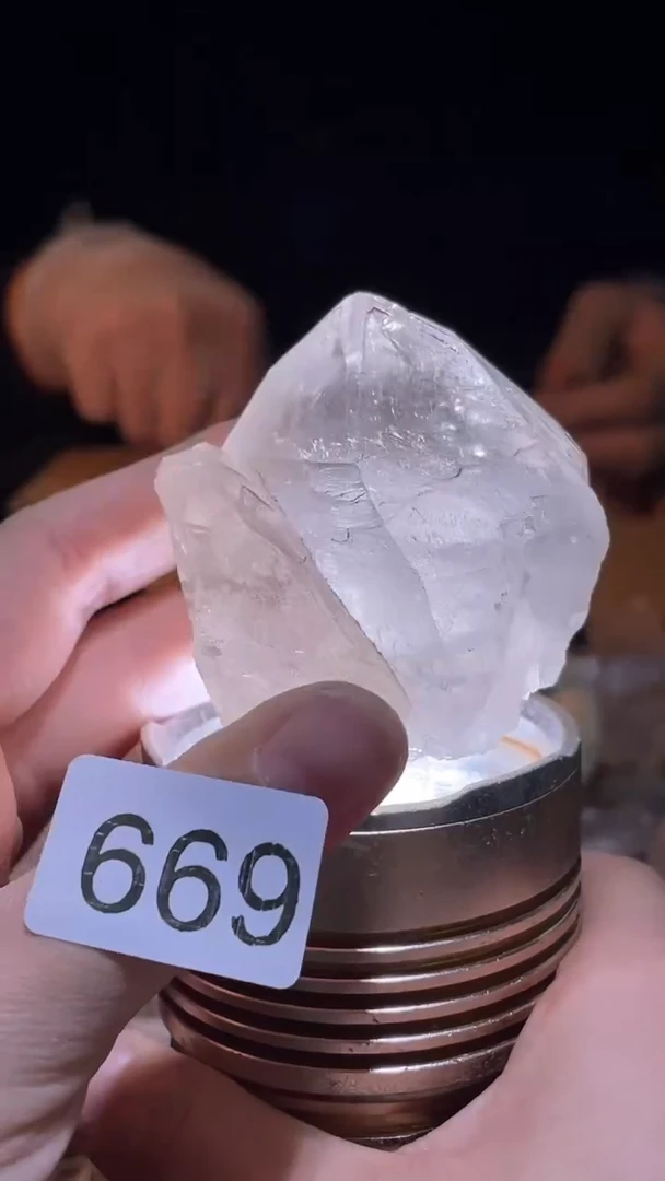 未镶嵌珠宝半成品水晶699