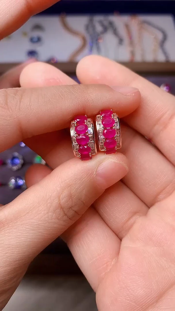 【闪购商品】红宝石耳饰银S925镶嵌000