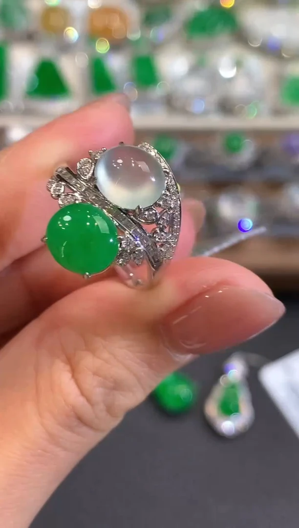 18K金镶嵌戒指翡翠a60多样性一件发货