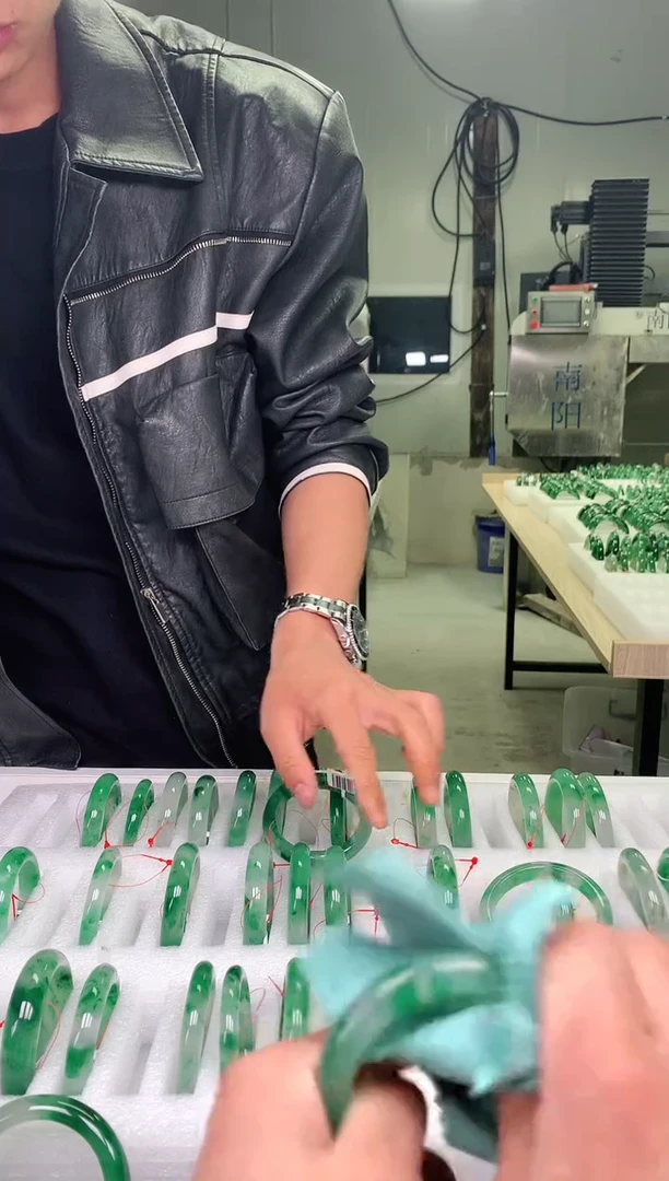 未镶嵌手镯石英质玉天然非洲翠手镯55-56圈口217号