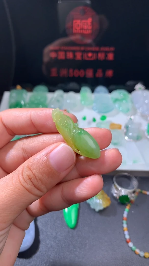 未镶嵌定制翡翠