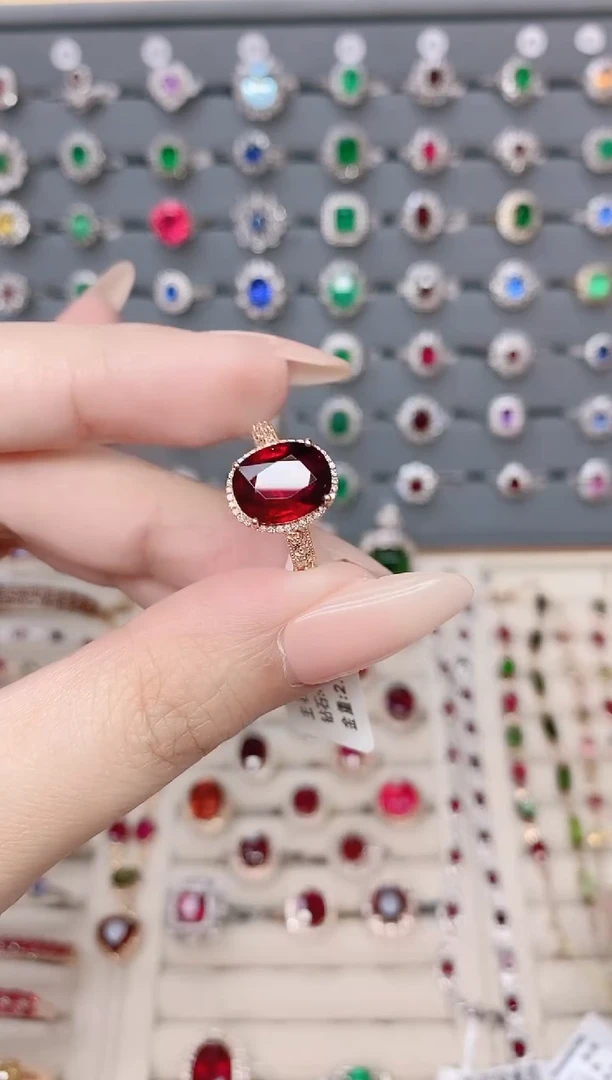 碧玺戒指18K金镶嵌碧玺3ct
