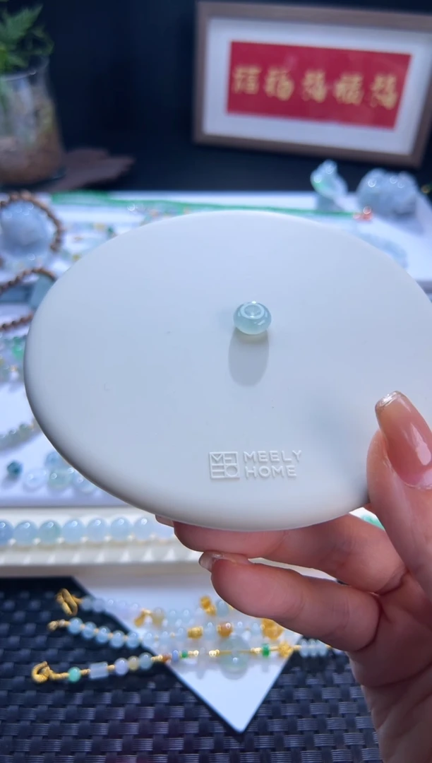 未镶嵌裸石翡翠;***酱天然翡翠肉扣