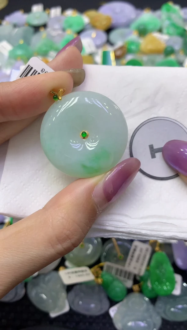 颈饰18K金镶嵌翡翠天然缅甸翡翠A货