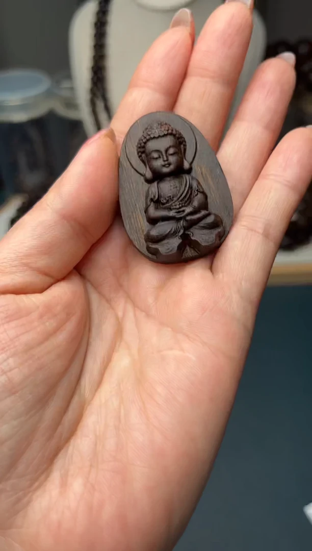 【闪购商品】沉香木吊坠白奇楠雕件